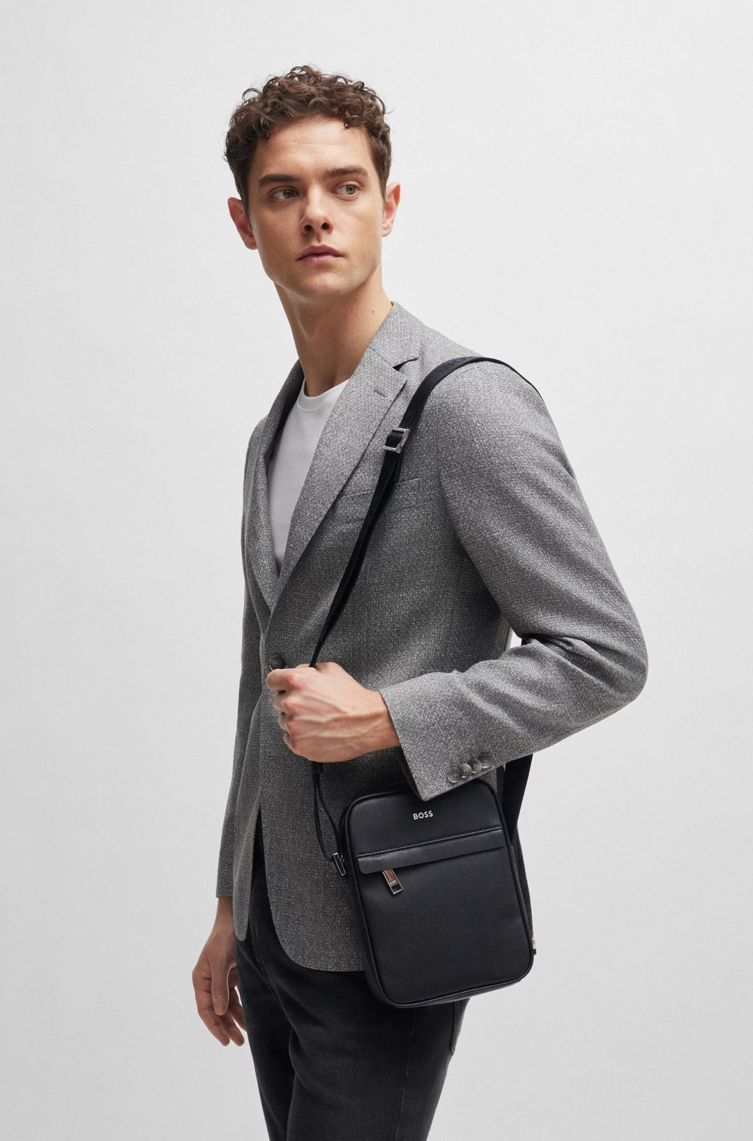 ●Hugo Boss●レポータークロスバッグ hbeu50529288_001_200?wid=1980&